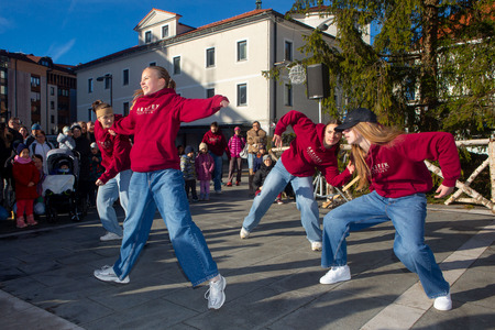 praznični sejem in prihod dedka mraza (14)